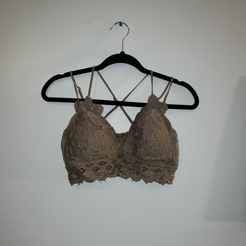 Von Maur tan bralette